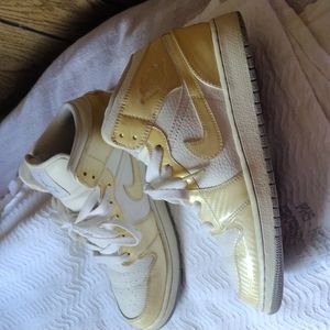 Air Jordan size 5.5 youth